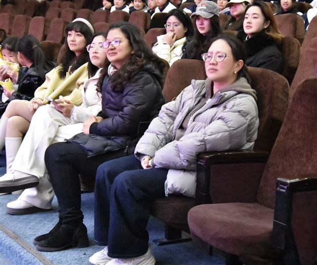 棠外初中成功举办第十二届校园艺术节比赛