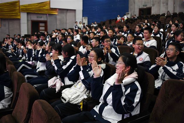 棠外初中成功举办第十二届校园艺术节比赛