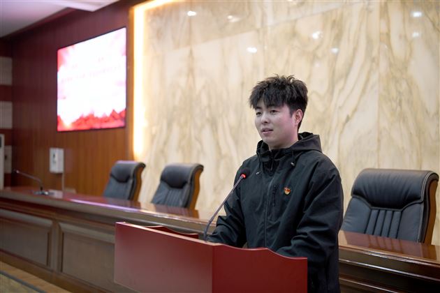 棠外高中团总支举行纪念“一二·九”爱国学生运动90周年主题团日活动