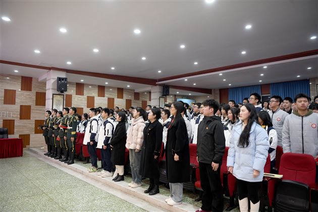 棠外高中团总支举行纪念“一二·九”爱国学生运动90周年主题团日活动