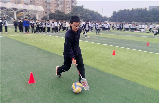 棠外初2023级召开冬季趣味运动会