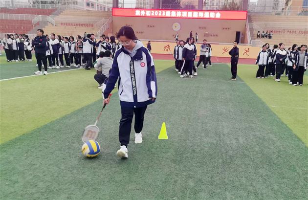 棠外初2023级召开冬季趣味运动会