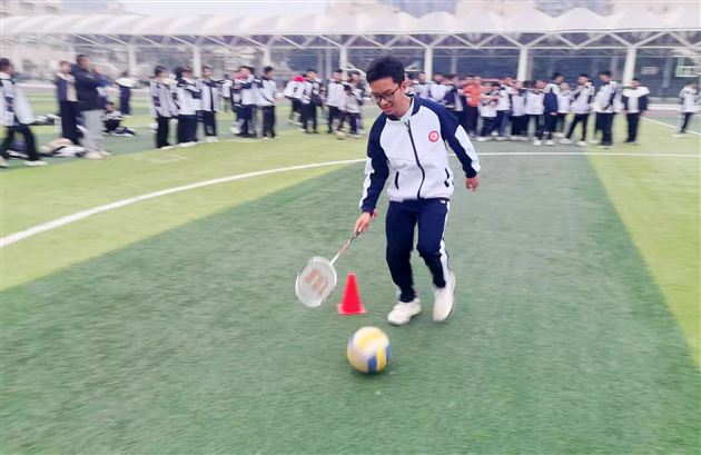 棠外初2023级召开冬季趣味运动会