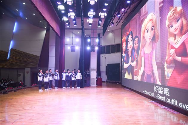 棠外初2024级开展英语配音比赛