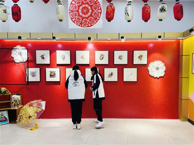 “自然而然·美润成长”棠外第十二届校园艺术节书法、绘画、摄影作品展精彩启幕