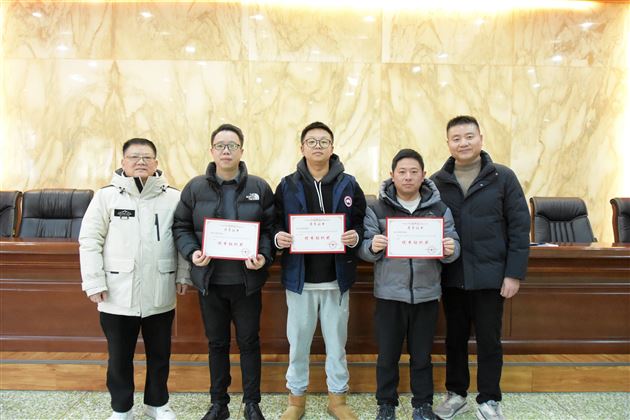 棠外初中召开期末班主任工作培训会暨德心共育专题培训