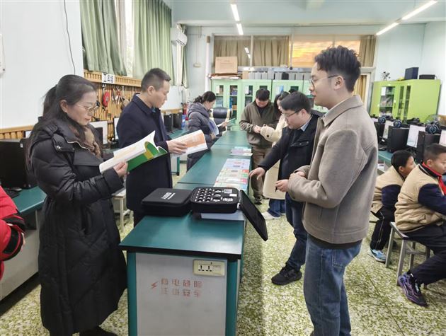 湖南省电教馆馆长刘吉延一行到访棠外