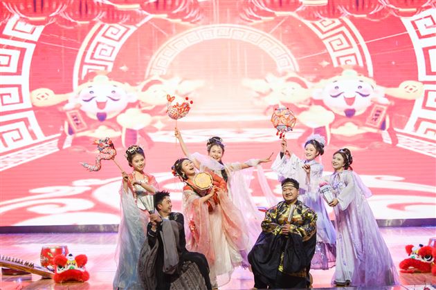 情暖千家迎骏岁 弦歌不辍启新程——棠外2026年教职工迎新春联欢会暨团拜会圆满举行