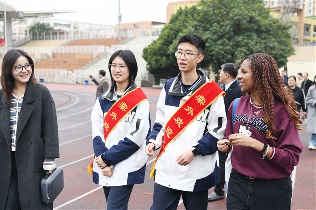 圣约翰公学阿森纳青训访棠外 中英少年绿茵场上竞技绘蓝图