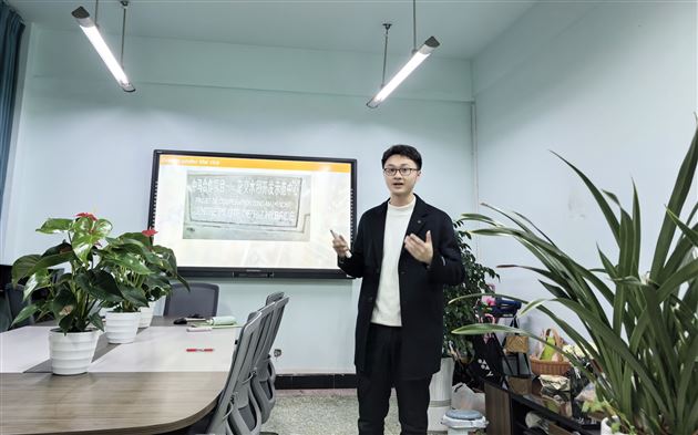 李浩瑞老师和刘虹言老师备赛照片