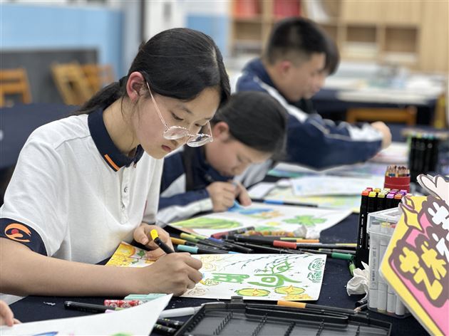 棠外初中成功举办海报设计大赛