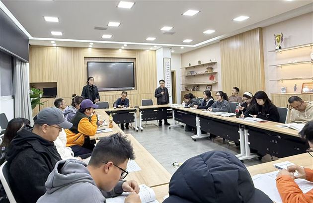 棠外附小开学首场培训：以研促教，筑牢教师成长根基