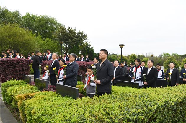 成都棠外“追寻·2026·清明祭英烈”主题教育活动