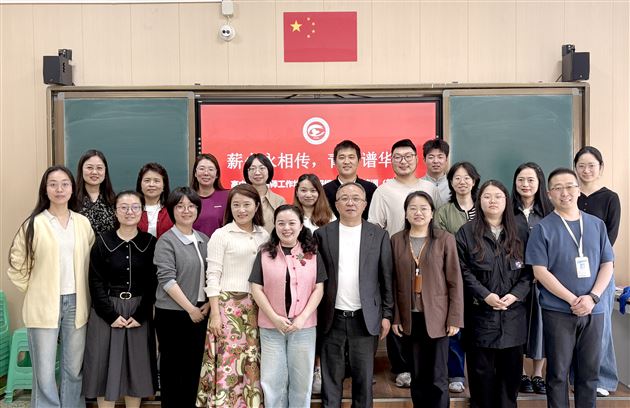棠外高中语文名师工作坊联合高中语文教研组开展青年教师培训活动 (3).jpg