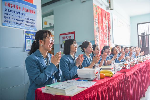 棠外高中生活老师第十七次工作培训暨第二期读书分享会圆满举行