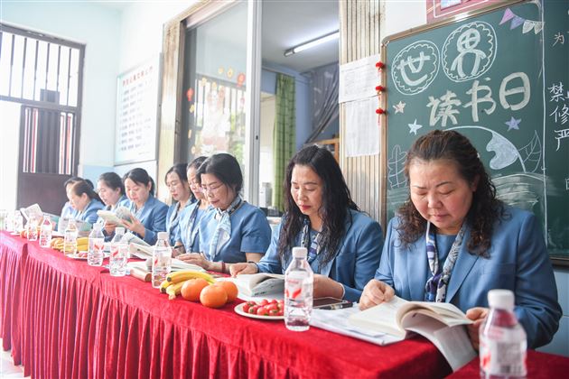 棠外高中生活老师第十七次工作培训暨第二期读书分享会圆满举行