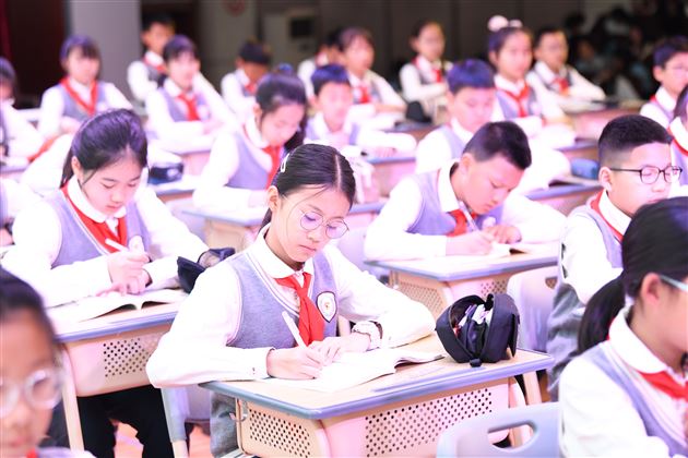 棠外附小成功举办成都市小学语文高质量课堂建设专题教研活动