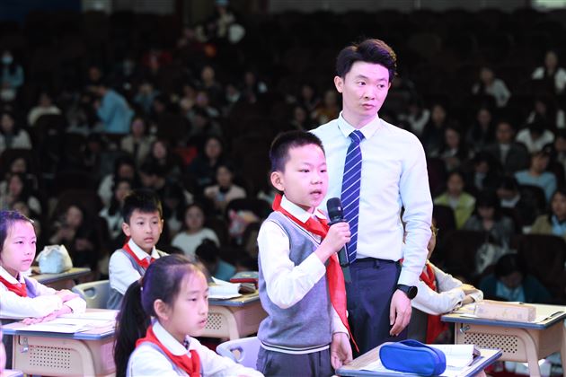 棠外附小成功举办成都市小学语文高质量课堂建设专题教研活动