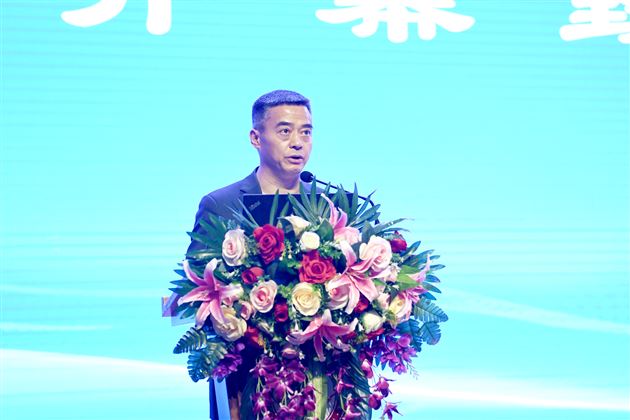 棠外理事长黄波
