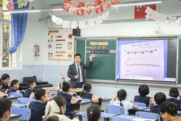 棠外附小成功开展一年级家长学校活动