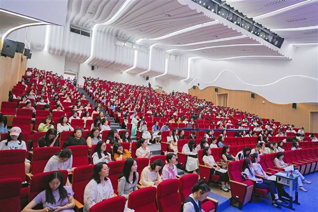 棠外教师朱志锋获成都市小学语文优质课竞赛一等奖 