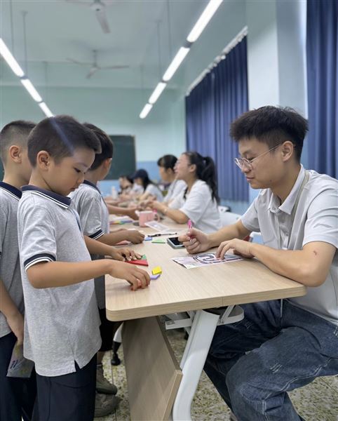 夏日萌娃“趣”闯关　 童心满载赴成长