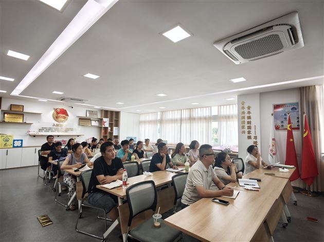 棠外高中语文组联合名师工作坊举办教师育人经验专题分享会
