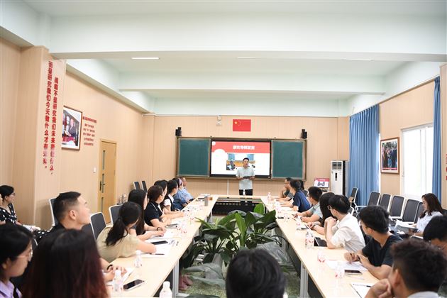 导师代表廖欢发言
