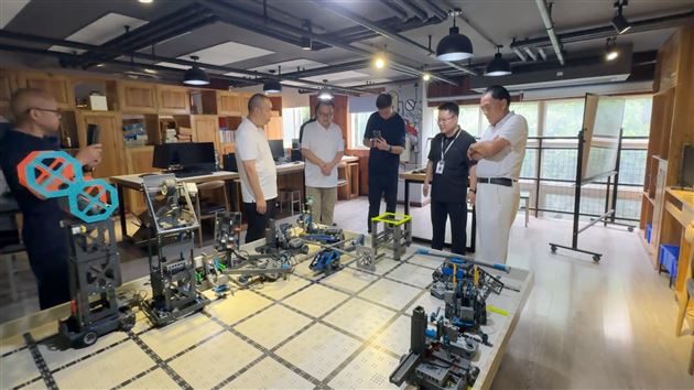 广元市树德小学代表团到访棠外参观交流