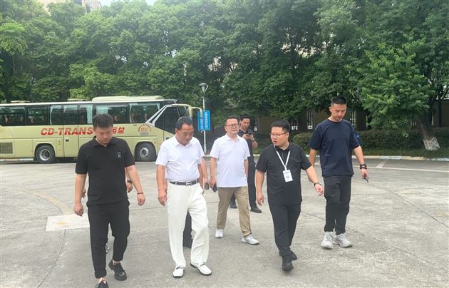 广元市树德小学代表团到访棠外参观交流 