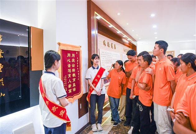 跨山河青春对话！甘南与棠外各族青少年共上一堂大思政课