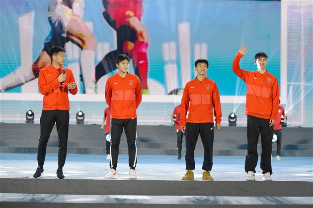 胡荷韬参加棠外20周年校庆