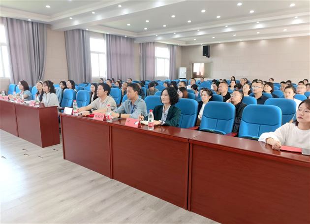 棠外附小党员教师赴广安岳池开展送教活动