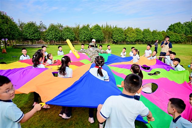 棠外附小二年级赴育滋公馆开展耕读研学实践活动
