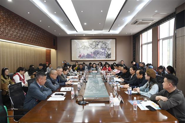 四川省中小学美育课堂展评研讨活动在棠外圆满举行