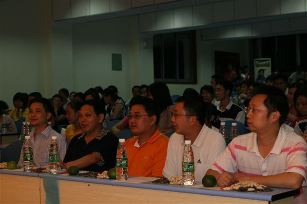 棠湖中学灾区学生中秋联欢晚会(二)