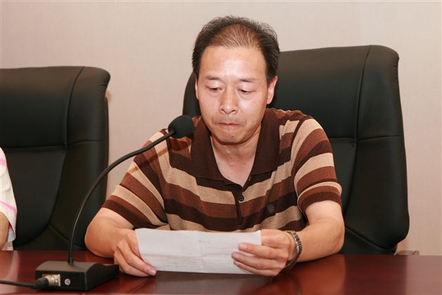 优秀师傅代表、全国优秀教师谭双庆老师作经验交流