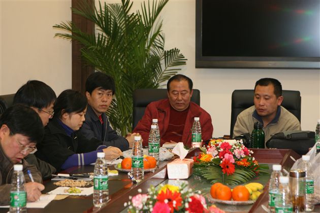 清华中学考察团老师作探讨交流(二)