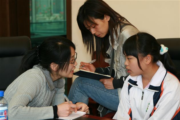 儿童基金会新京报记者到我校采访报道(三)