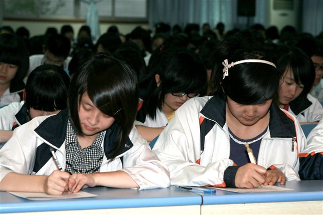 棠湖中学“拥抱亲情·自强不息”作文竞赛(五)