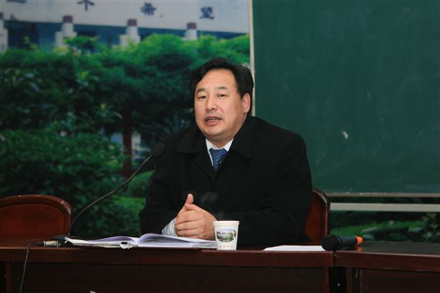 韩立福教授盛赞我校为“西部高中课改先锋”